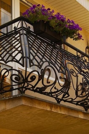  Balcon balustradă