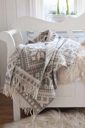  Wool blankets