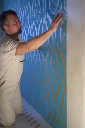  كيفية إزالة الفقاعات على ورق الجدران بعد التجفيف؟