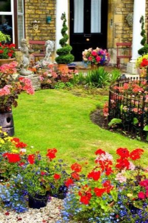  How to make a beautiful flower garden on a private plot of land?