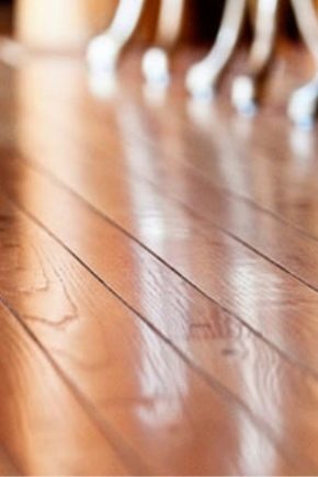  إصلاح الأرضيات الخشبية DIY