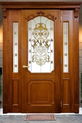  Trim entrance doors