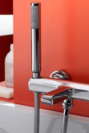  Robinets de salle de bain: un examen des meilleurs fabricants