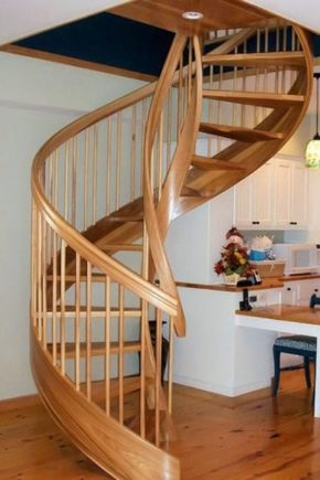  Hogyan festjük meg a lépcsőket a ház második emeletére?