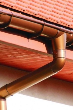  Plastikowe wpusty dachowe: jak się obliczyć i zamontować?