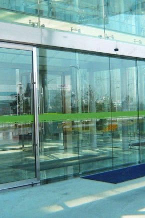  Types of glass entrance groups