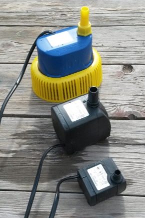  Pumili ng isang pump na may kapasidad ng 12 volts para sa tubig
