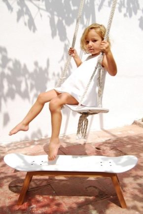  Children's swing: types, materials and sizes
