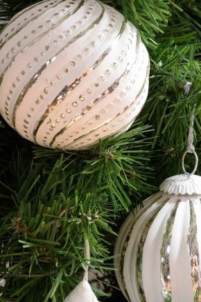  Tipos y características de las bolas navideñas de cristal.