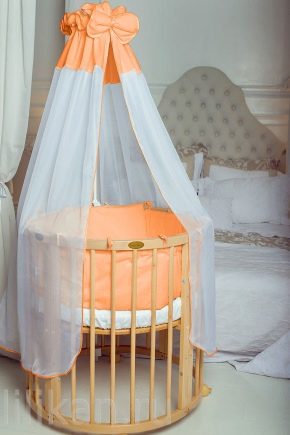  Choosing an oval crib for babies