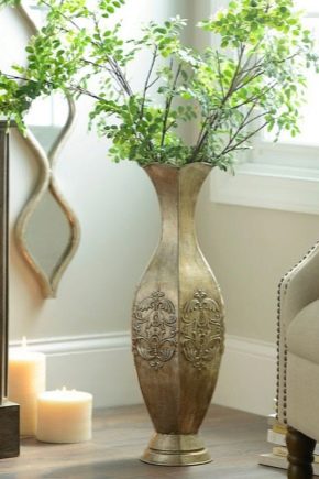  Floor vases in the interior: the types and subtleties of choice