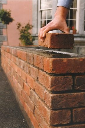  Brickwork: menetelmät, koot ja periaatteet