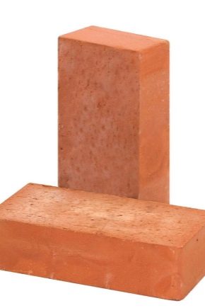  The weight of red bricks and how to measure it