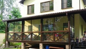  Varianten van projecten van huizen met een veranda