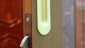  How to choose a lock for sliding doors?