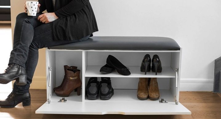  Planken met een zitplaats in de gang: moderne ideeën