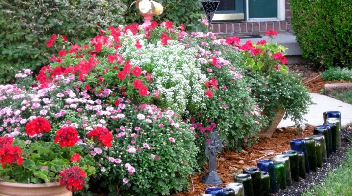  How to make flower beds and flower gardens with your own hands from scrap materials?