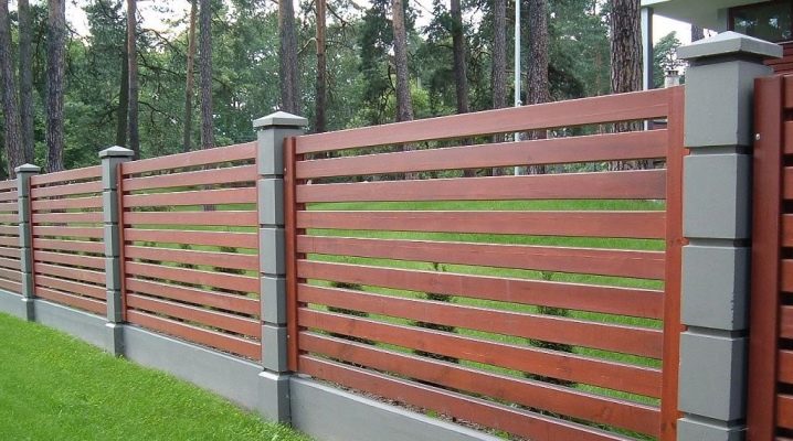  How to choose concrete pillars for the fence?