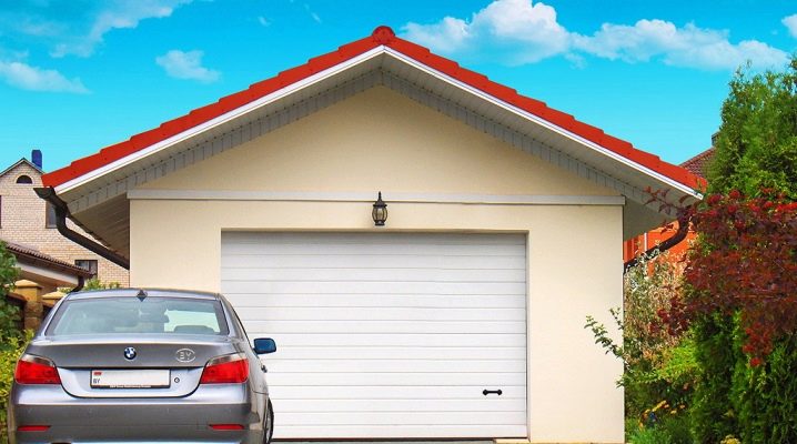  Sectional doors: advantages and disadvantages