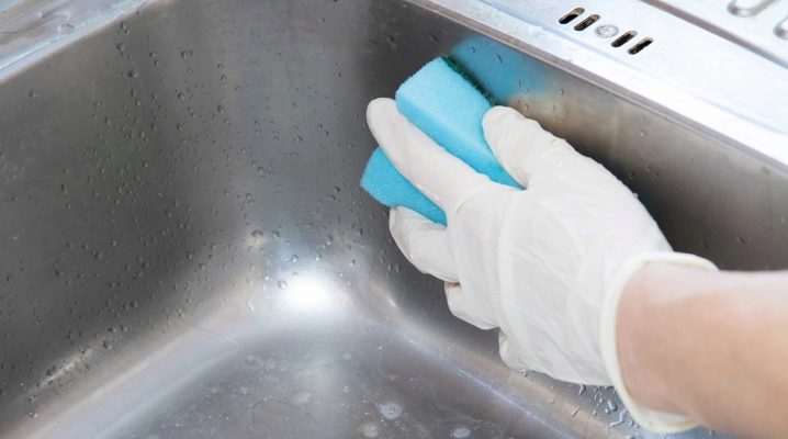  Как да се мият керамични и неръждаеми мивки?
