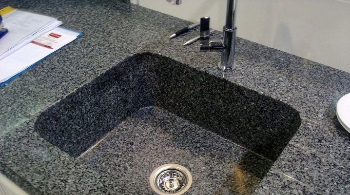  How to wash the sink from artificial stone?