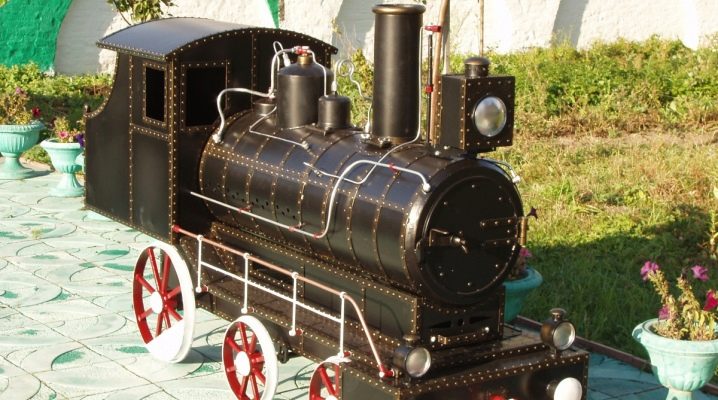  Braseiro na forma de uma locomotiva: o design original em seu site