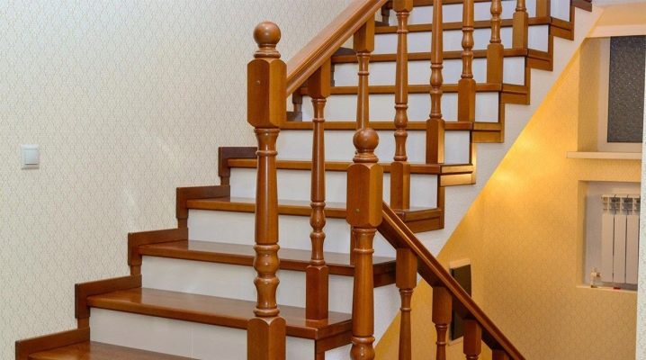  Odrody drevených schodov pre schody