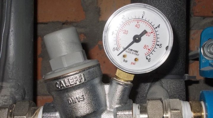  Regulador de pressió d'aigua en el sistema de subministrament d'aigua: funcions, instal·lació i ajust