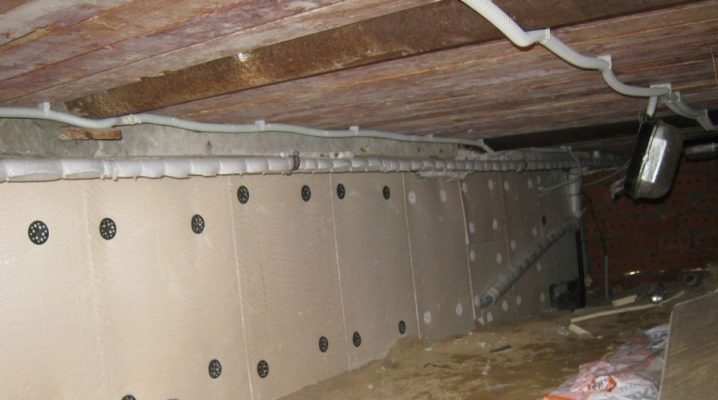  Ways to insulate the foundation in a wooden house from the inside