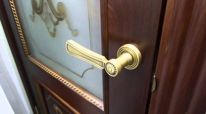  اختيار مقبض الباب مع مزلاج للأبواب الداخلية