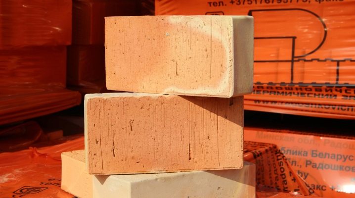  Ordinary brick: what is it and what characteristics are different?