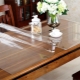  Transparante siliconen pads op de tafel