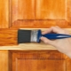  Dřevěné skvrny na dřevě: typy a barvy