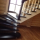  Výber a montáž moderných kombinovaných schodov pre vidiecky dom