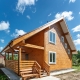  लकड़ी से घरों के डिजाइन और निर्माण की subtleties