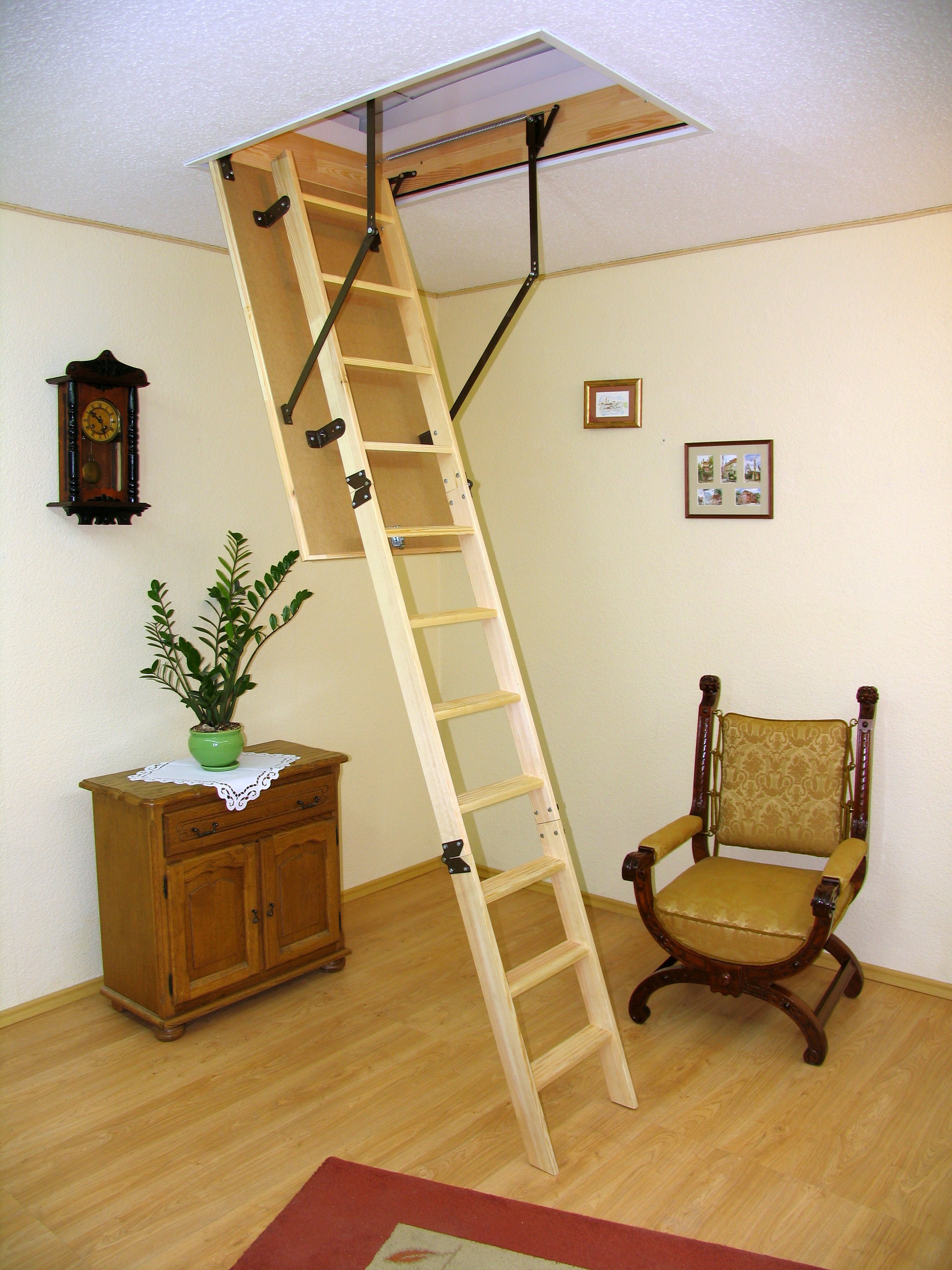 Люк на чердак цена. Чердачная лестница Oman. Чердачная лестница Oman prima. Складная чердачная лестница Standard Oman 60x120x280. Лестница чердачная эконом 120х60х280 p&h.